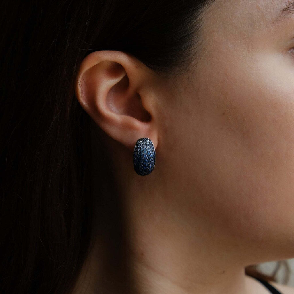 Why are huggie earrings so popular? Robinson's Jewelers