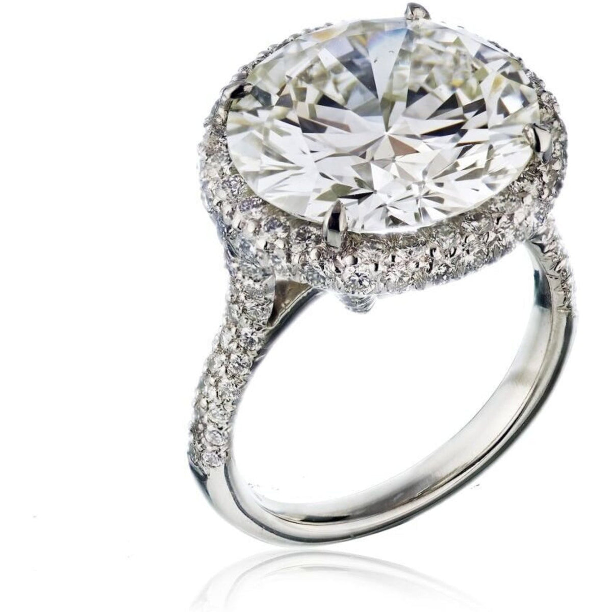 9-Carat Round Diamond Halo Engagement Ring