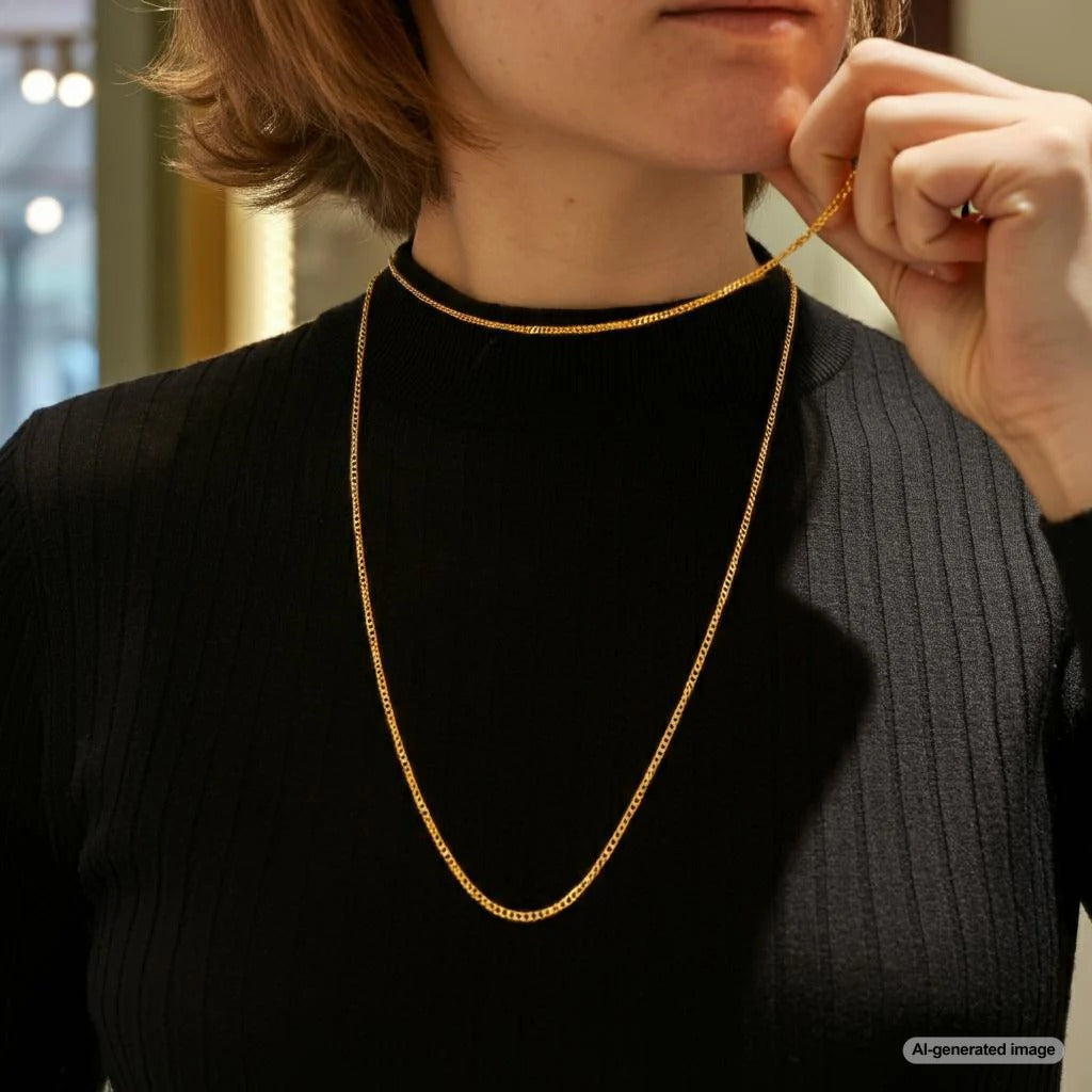 Woman wearing a 30-inch chain necklace
