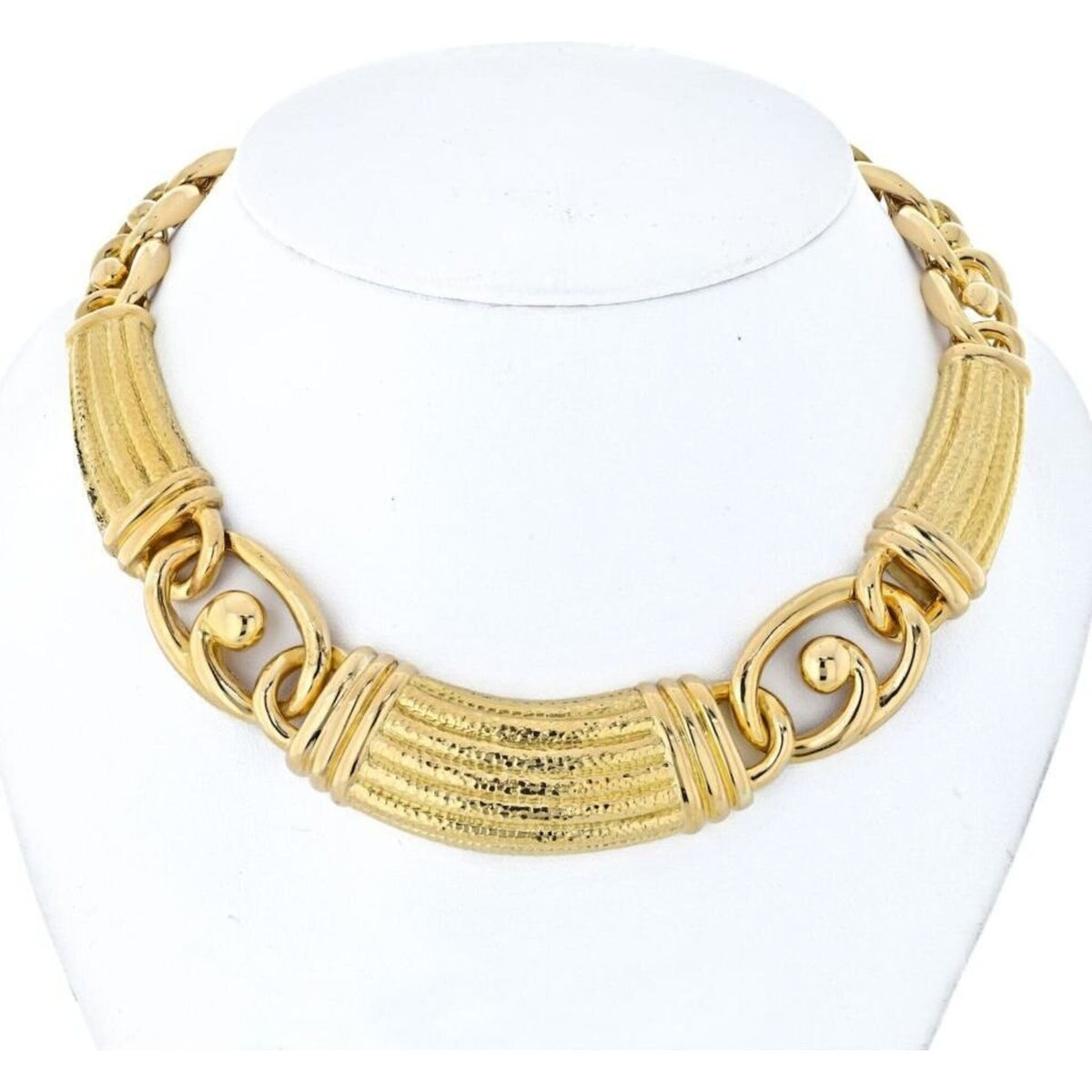 Elegant 18k Yellow Gold Necklace
