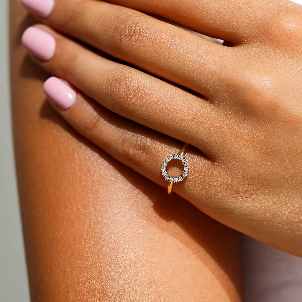 Stylish pinky rings for men and women from Robinson's Jewelers