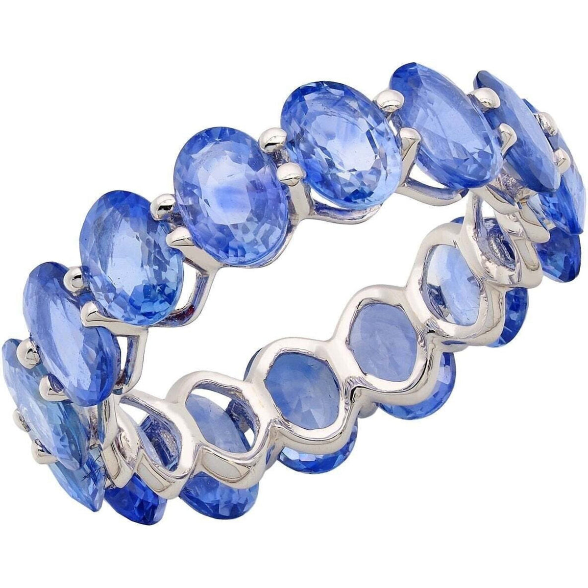 Hydrangea Ring in Blue Sapphire