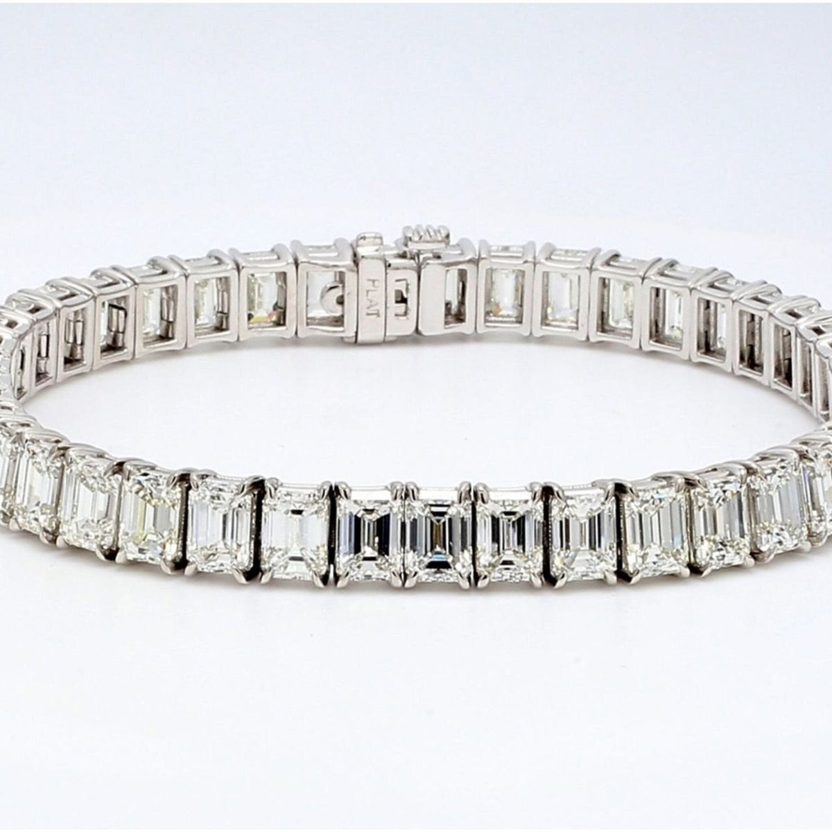 Ninacci 14K White Gold Tennis Bracelet with 15.55 Carats of Emerald-Cut Diamonds