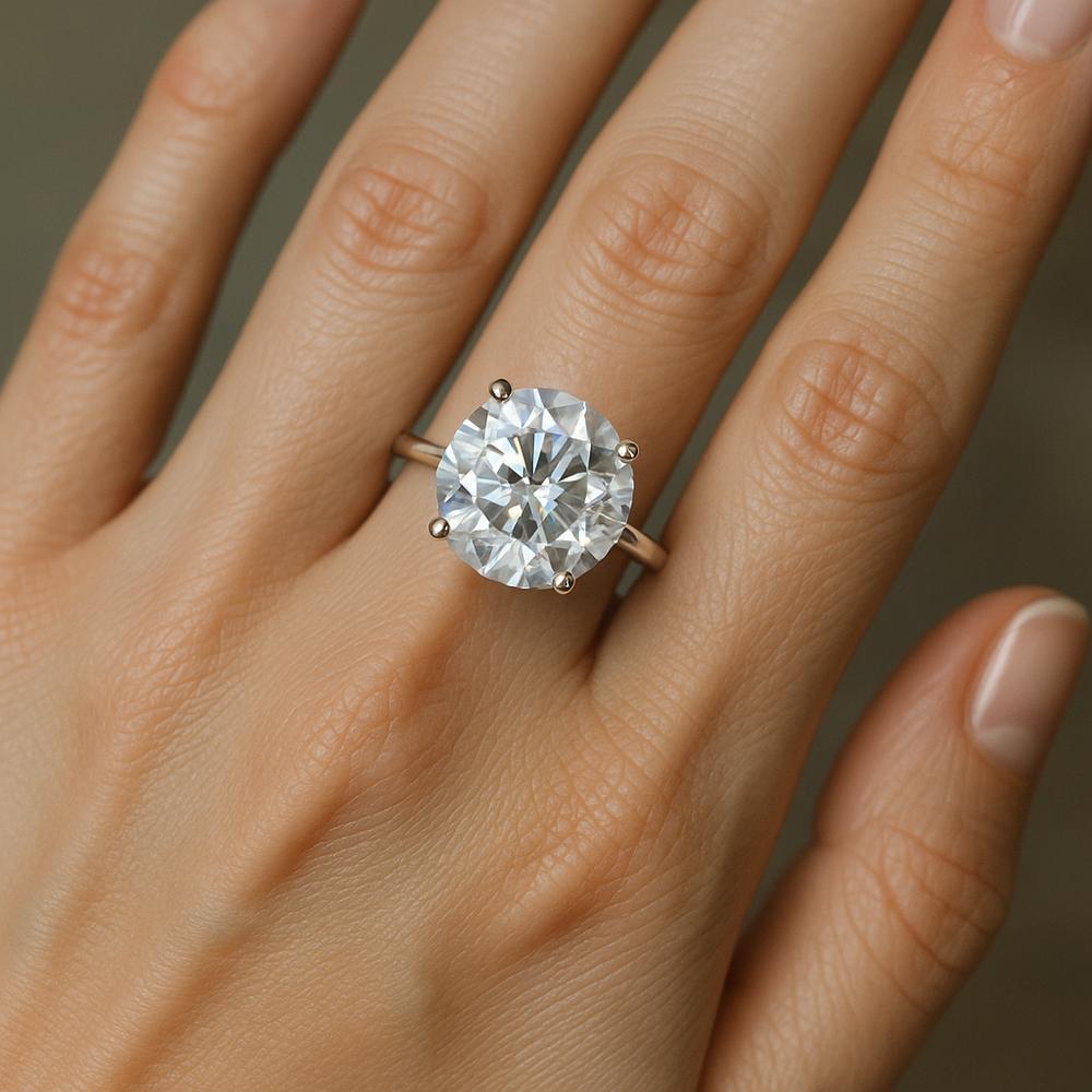 2025 engagement ring trends featuring vintage designs, colored gemstones, and unique diamond cuts