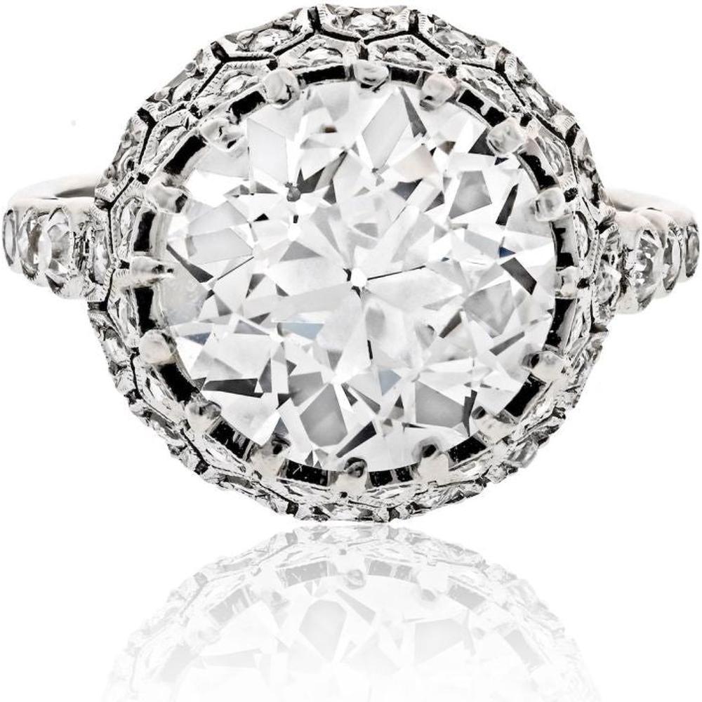 Comparison of Old European Cut and Brilliant Round diamonds showcasing their unique faceting and brilliance