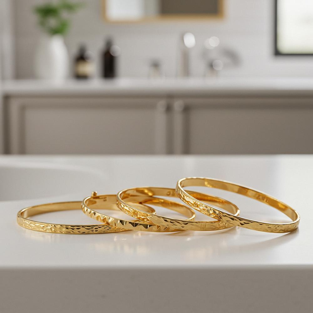 Gold jewelry appraisal at Robinson's Jewelers