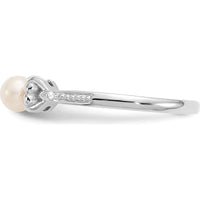 10K White Gold Freshwater Cultured Pearl and Round Diamond Ring - 0.01 Carat Total Diamond Weight