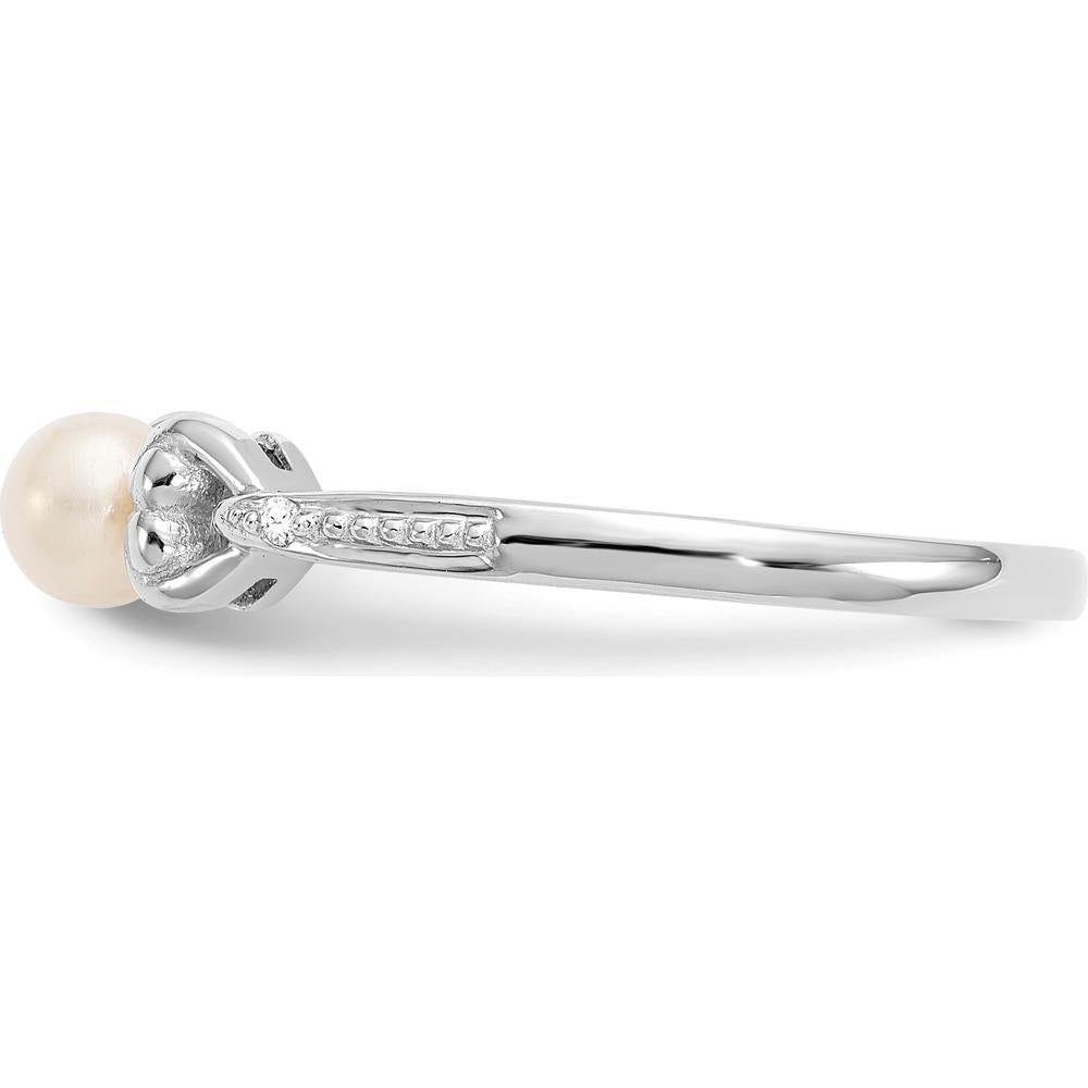 10K White Gold Freshwater Cultured Pearl and Round Diamond Ring - 0.01 Carat Total Diamond Weight