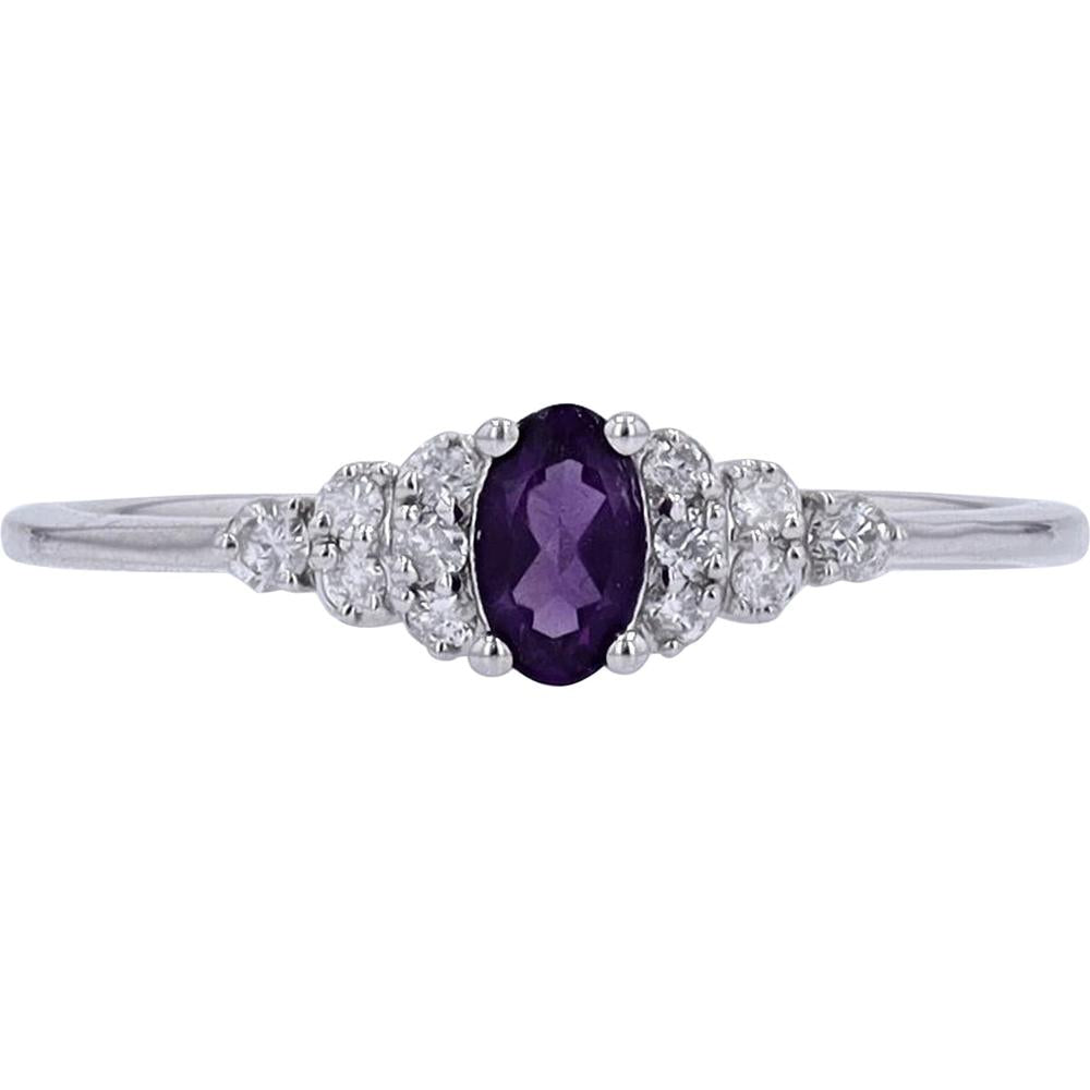 10K White Gold Oval Amethyst Ring with Diamond Halo - 0.11 Carat Total Diamond Weight