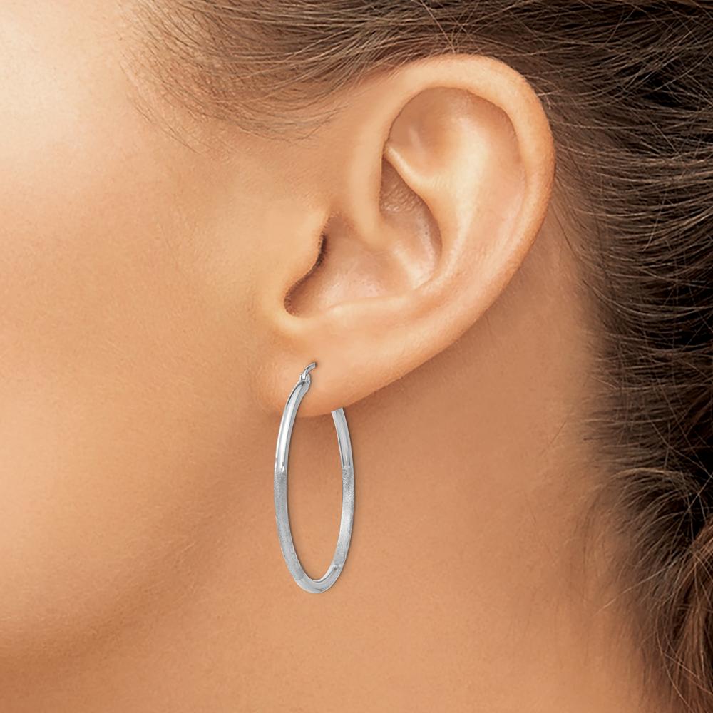10K White Gold Satin and Diamond-Cut 2mm Round Hoop Earrings - 35mm Length