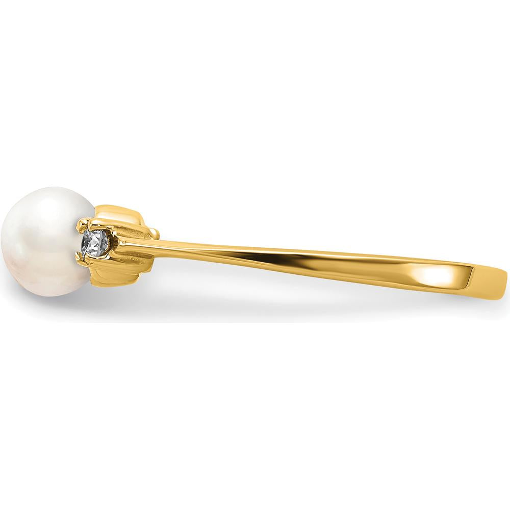 10K Yellow Gold 5mm Cultured Freshwater Pearl Ring with Round Diamonds - 0.039 Carat Total Diamond Weight