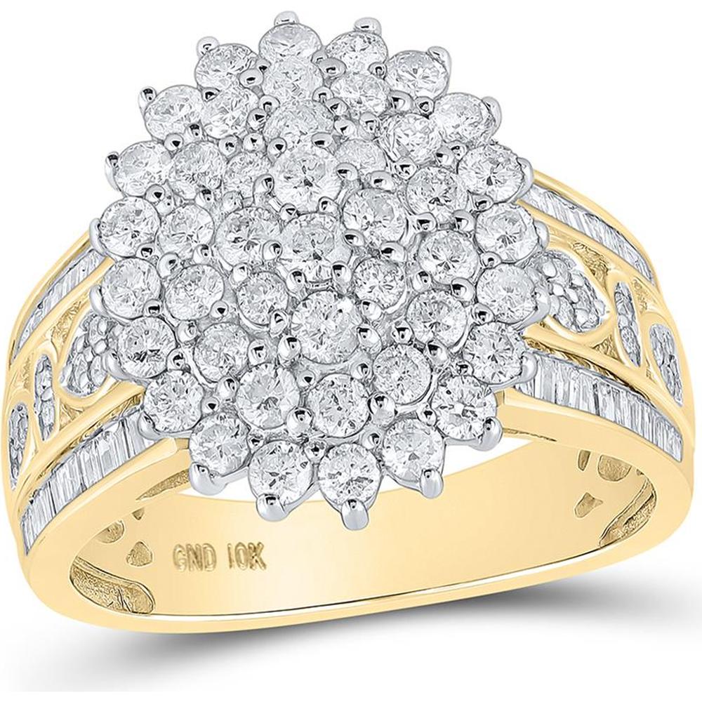 10K Yellow Gold Round Diamond Oval Cluster Ring - 1.50 Carat Total Diamond Weight