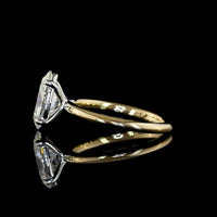 14K Two-Tone Gold Oval Cut Lab Diamond Solitaire Ring - 2.57 Carat E VS1 IGI Certified - Covaloro Fine Jewelry