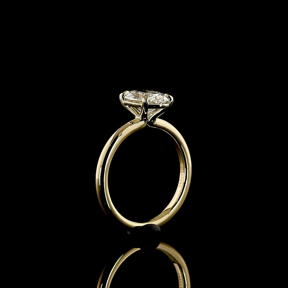 14K Two Tone Oval Cut Lab Grown Diamond Solitaire Ring - 2.04 Carat E-F VVS2 IGI Certified - Covaloro Fine Jewelry