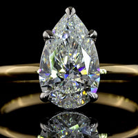 14K Two Tone Pear Shape Solitaire Ring with 2.00 Carat E-F VVS2 Lab-Grown Diamond - IGI Certified - Covaloro Fine Jewelry