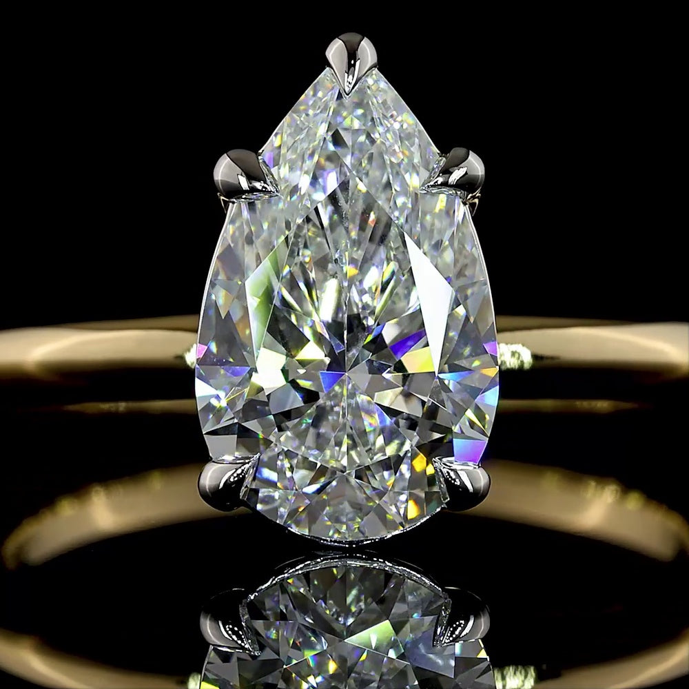 14K Two Tone Pear Shape Solitaire Ring with 2.00 Carat E-F VVS2 Lab-Grown Diamond - IGI Certified - Covaloro Fine Jewelry