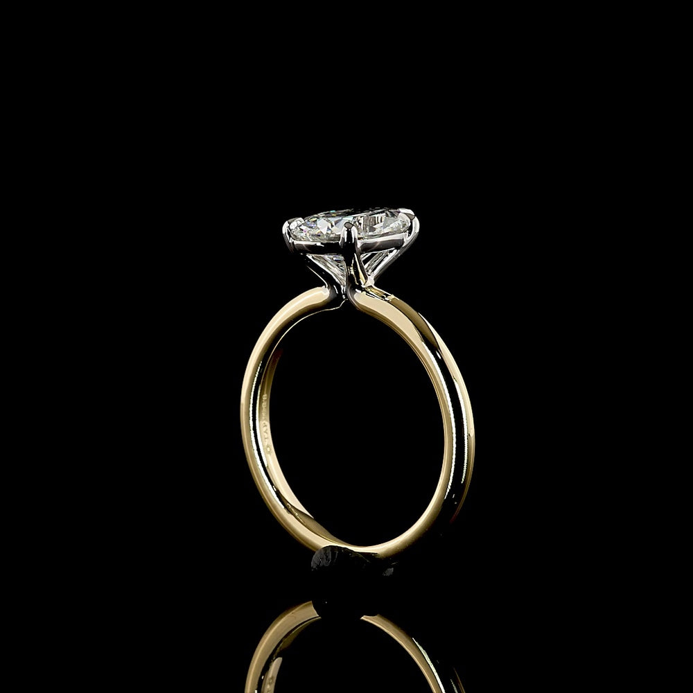 14K Two Tone Pear Shape Solitaire Ring with 2.00 Carat E-F VVS2 Lab-Grown Diamond - IGI Certified - Covaloro Fine Jewelry