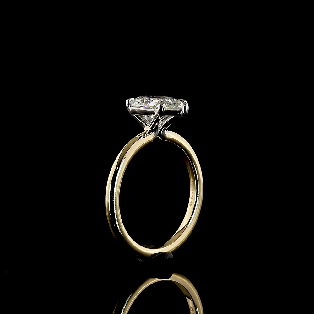 14K Two Tone Pear Shape Solitaire Ring with 2.00 Carat E-F VVS2 Lab-Grown Diamond - IGI Certified - Covaloro Fine Jewelry