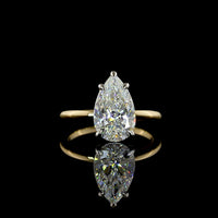 14K Two Tone Pear Shape Solitaire Ring with 3.01 Carat E-F VS1 Lab Grown Diamond - IGI Certified - Covaloro Fine Jewelry