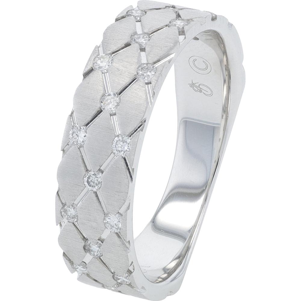 14K White Gold 0.25 Carat Total Diamond Ring with Elegant Pattern and Sparkling Diamonds