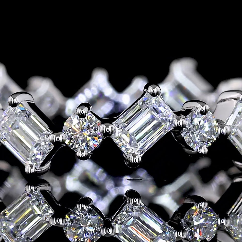 14K White Gold 1.06 Carats Alternating Emerald Cut and Round Brilliant Lab Diamond Eternity Band - Covaloro Fine Jewelry