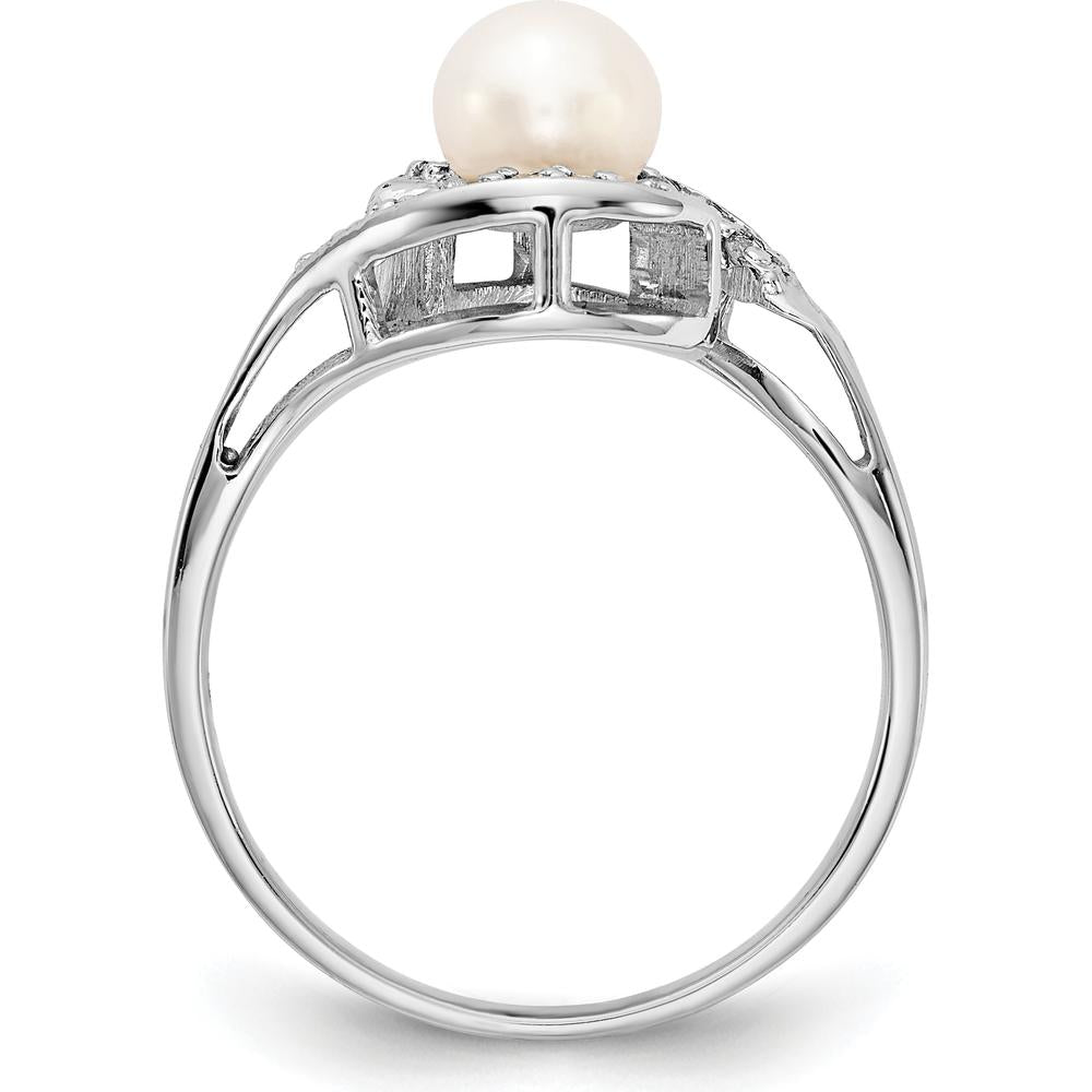 14K White Gold 5.5mm Pearl and Diamond Pavé Wave Ring with 0.14 Carat Total Diamond Weight by Oro Pregiato