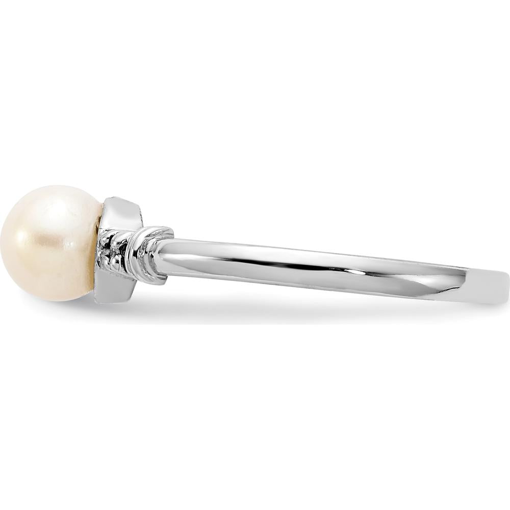 14K White Gold 5mm Freshwater Pearl & Diamond Ring with Milgrain Detail by Monteluci Fine Jewelry