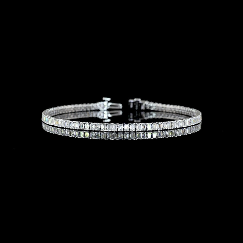 14K White Gold 7.5" Tennis Bracelet with 89 Prong-Set Emerald Cut Lab Diamonds - 4.03 Carat Total Weight, E-F Color VS Clarity - Covaloro Fine Jewelry
