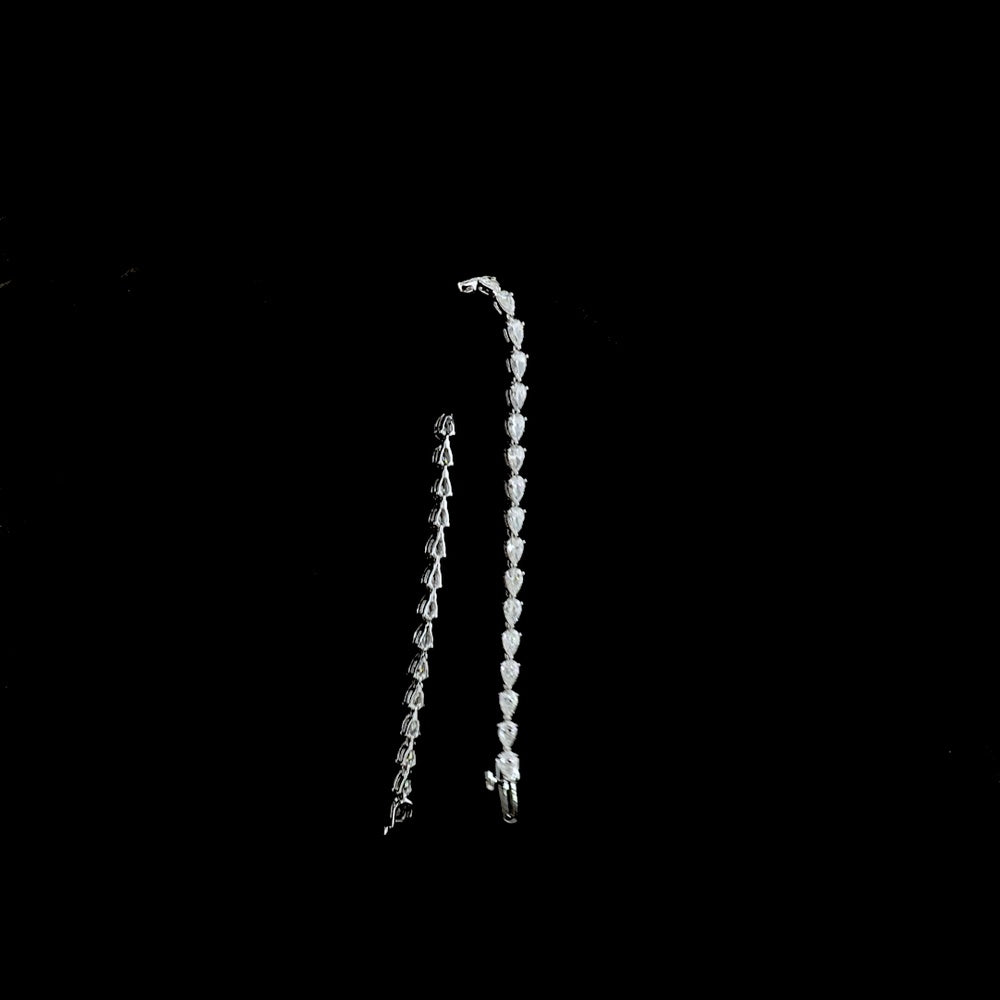 14K White Gold 7" Tennis Bracelet with East-West Set Pear Shape Lab Diamonds - 4.31 Carat Total Weight, E-F Color, VS1 Clarity - Covaloro Fine Jewelry