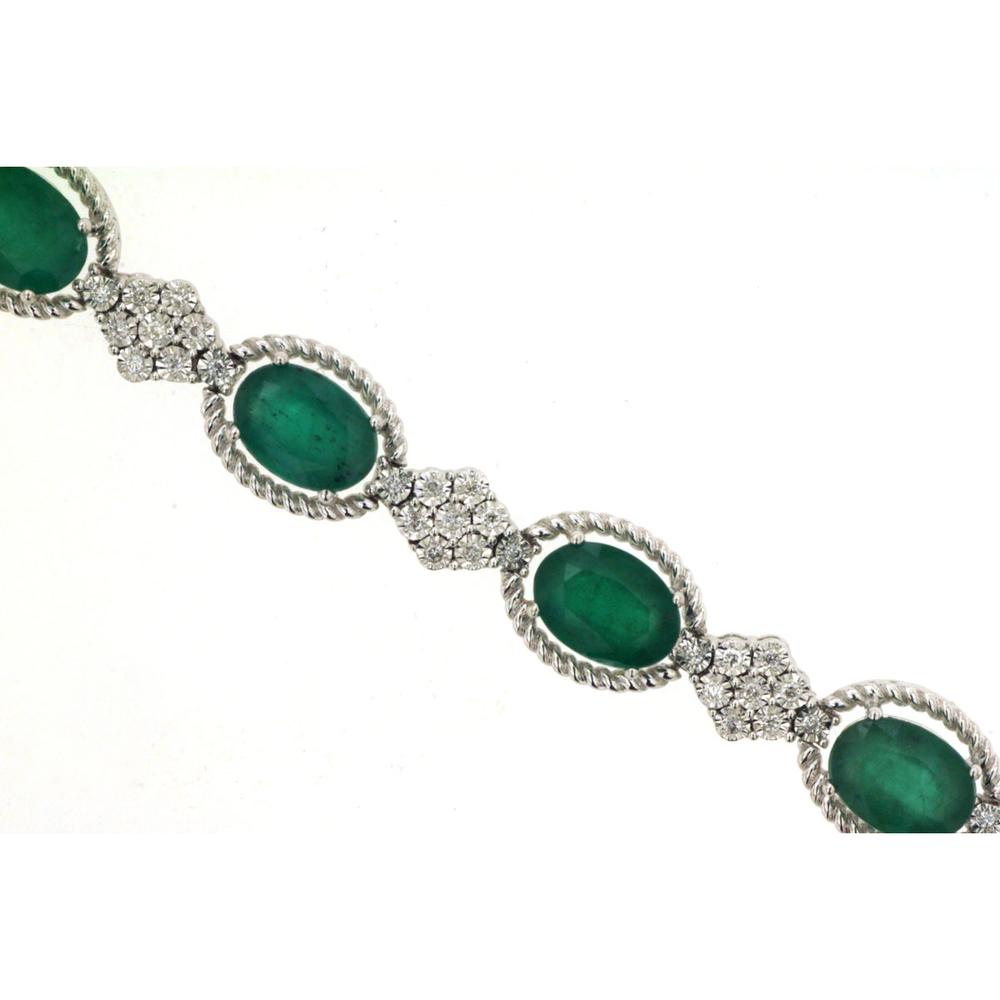 14K White Gold Emerald & Diamond Bracelet - 8.40 Carats Emerald, 0.33 Carats Total Diamond Weight