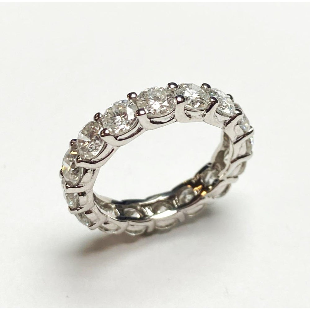14K White Gold Eternity Band with Shared-Prong Set Round Diamonds - 5.18 Carat Total Diamond Weight by Auriventus