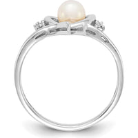 14K White Gold Freshwater Cultured Pearl and Diamond Heart Ring by Oro Pregiato