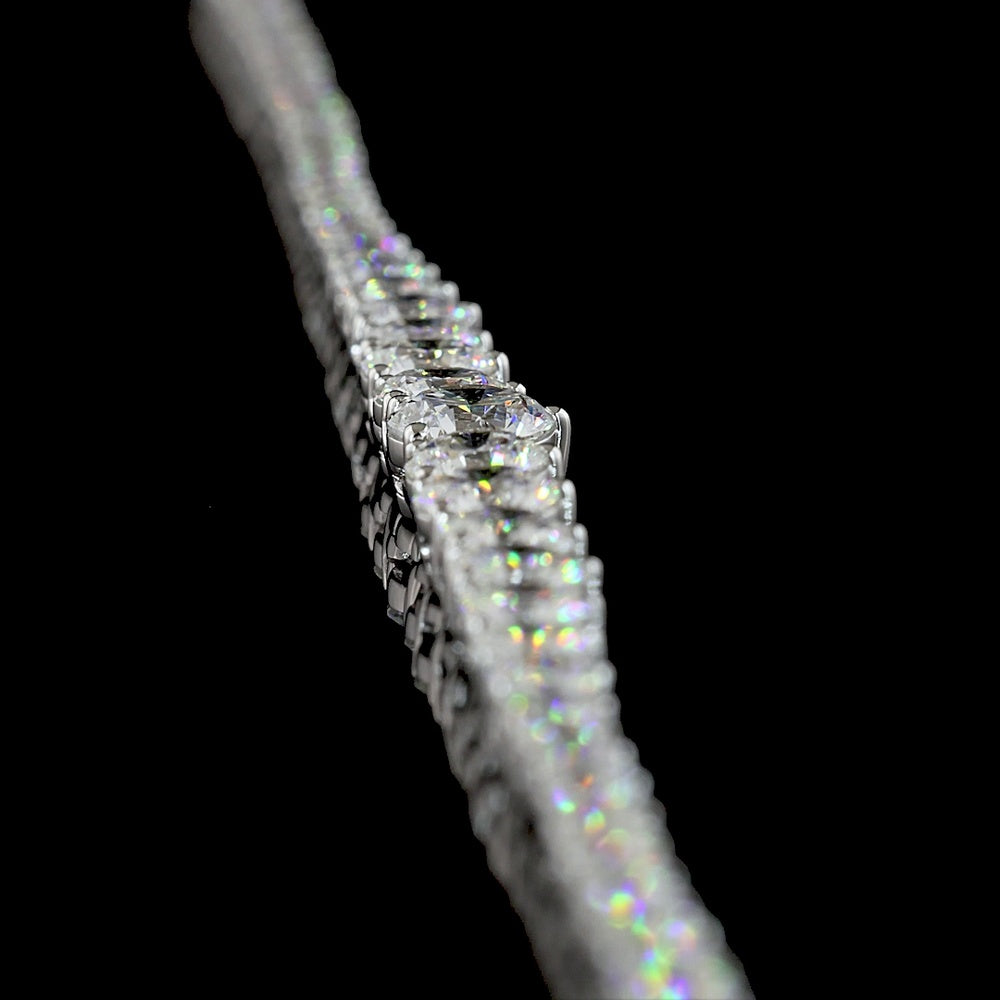14K White Gold Graduated Riviera Necklace with 171 Lab Grown Round Brilliant Cut Diamonds - 8.40 Carat Total Diamond Weight, E-F Color VS1 Clarity - Covaloro Fine Jewelry