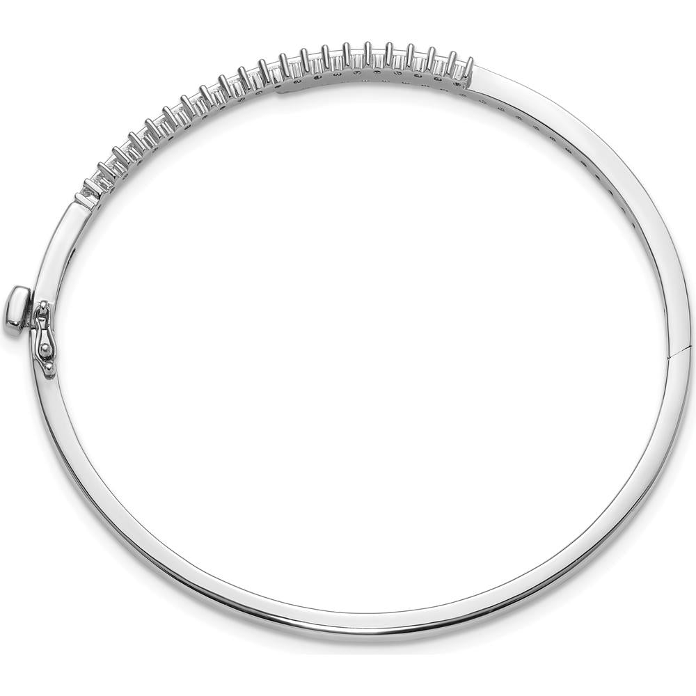 14K White Gold Hinged Oval Bangle Bracelet Mounting with 42 Round Stone Settings - Holds 1.00 Carat Total Gem Weight by Oro Pregiato