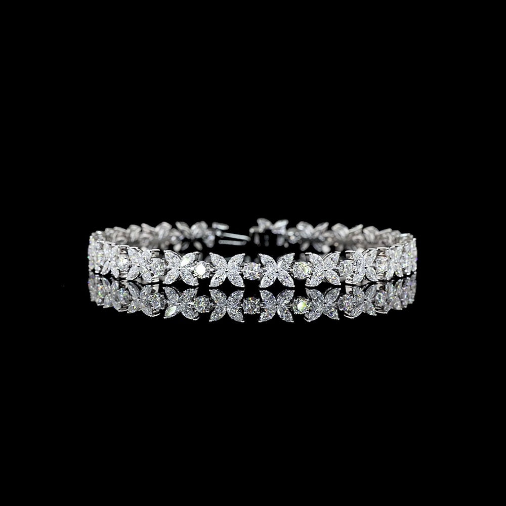 14K White Gold Inclined Special Bracelet with 105 Round Brilliant Cut Lab Diamonds - 6.95 Carats Total Diamond Weight - Covaloro Fine Jewelry