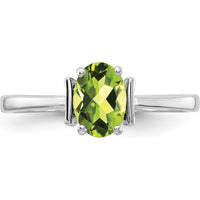14K White Gold Oval Peridot Ring - 0.850 Carat Faceted Green Peridot by Monteluci Fine Jewelry