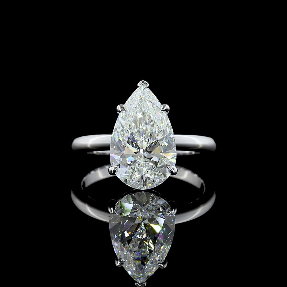 14K White Gold Pear-Shaped Solitaire Ring with 3.60 Carat E-F VVS2 Lab Diamond - IGI Certified - Covaloro Fine Jewelry