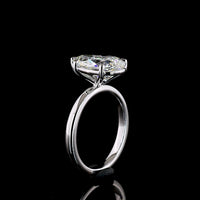 14K White Gold Pear-Shaped Solitaire Ring with 3.60 Carat E-F VVS2 Lab Diamond - IGI Certified - Covaloro Fine Jewelry