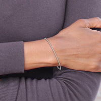 14K White Gold Polished Textured Twist 1.50mm Slip-on Round Bangle Bracelet by Oro Pregiato