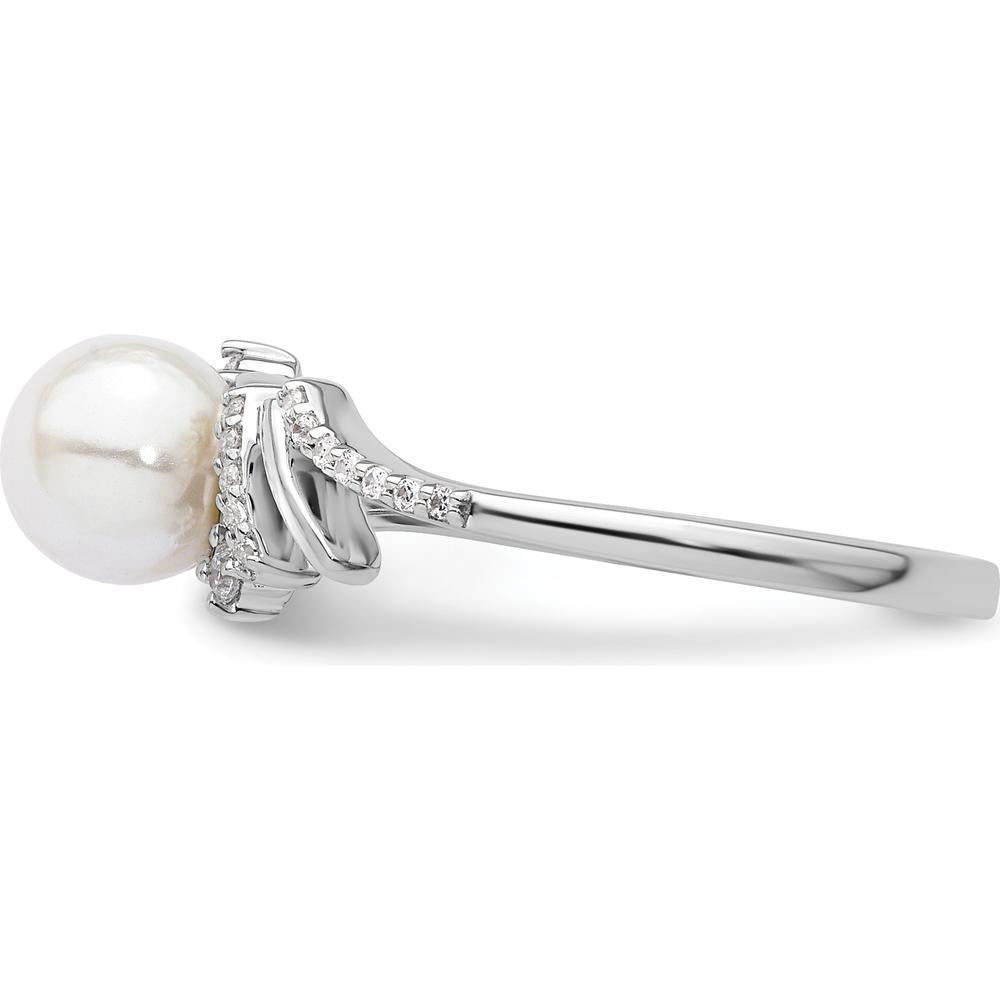 14K White Gold Ring with Freshwater Cultured Pearl and 0.10 Carat Round Diamonds by 0