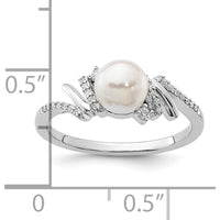 14K White Gold Ring with Freshwater Cultured Pearl and 0.10 Carat Round Diamonds by 0