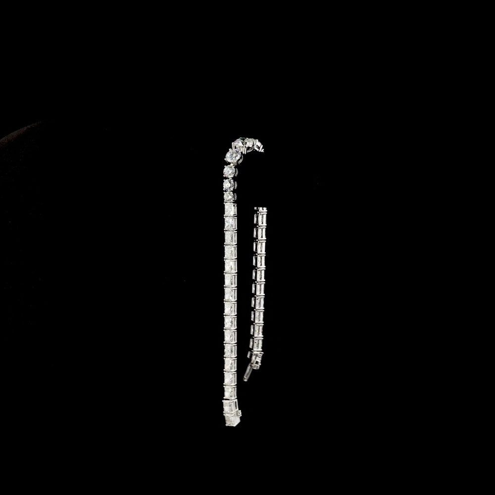 14K White Gold Riviera Bracelet with Graduated Round Lab Diamonds - 10.51 Carats Total Diamond Weight - Covaloro Fine Jewelry