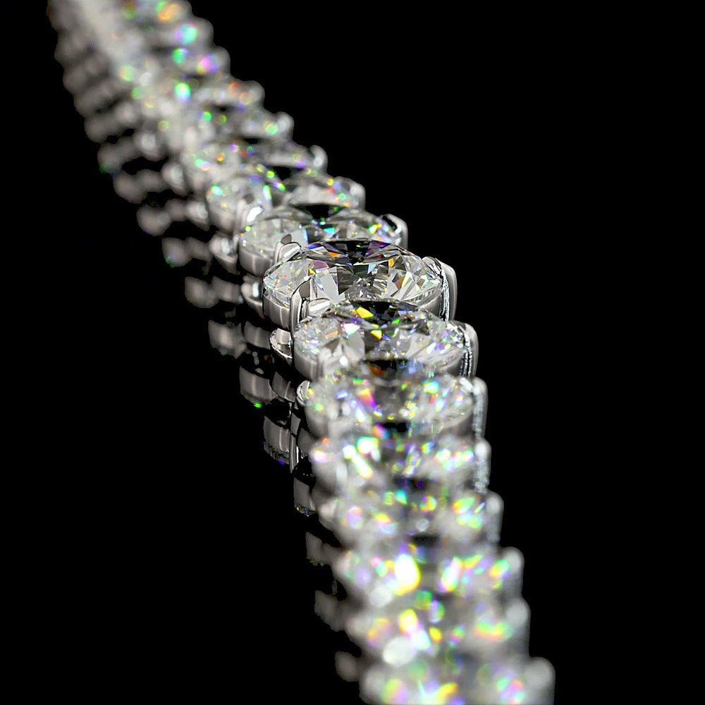 14K White Gold Riviera Necklace with 107 Graduated Round Lab Diamonds - D VS1, 25.1 Carat Total Weight - Covaloro Fine Jewelry