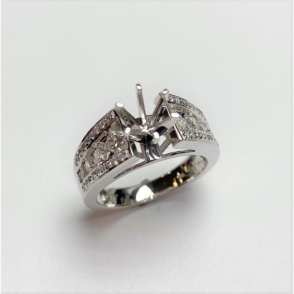14K White Gold Semi-Mount Ring with Pavé-Set Round Diamonds - 0.91 Carat Total Diamond Weight by Auriventus