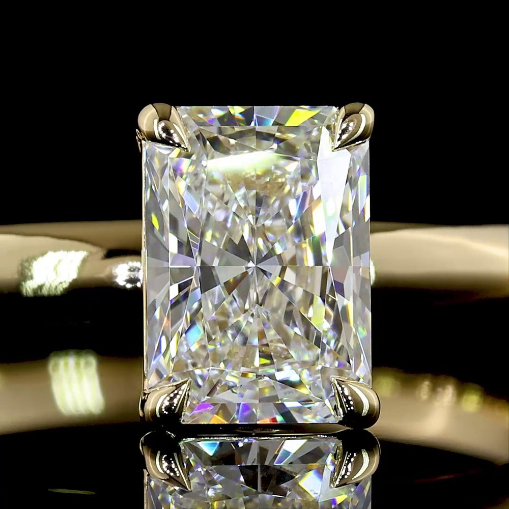 14K Yellow Gold 1.00 Carats Radiant Cut Solitaire Ring with D VS1 Lab Diamond and IGI Certification - North-South Prong Setting - Covaloro Fine Jewelry
