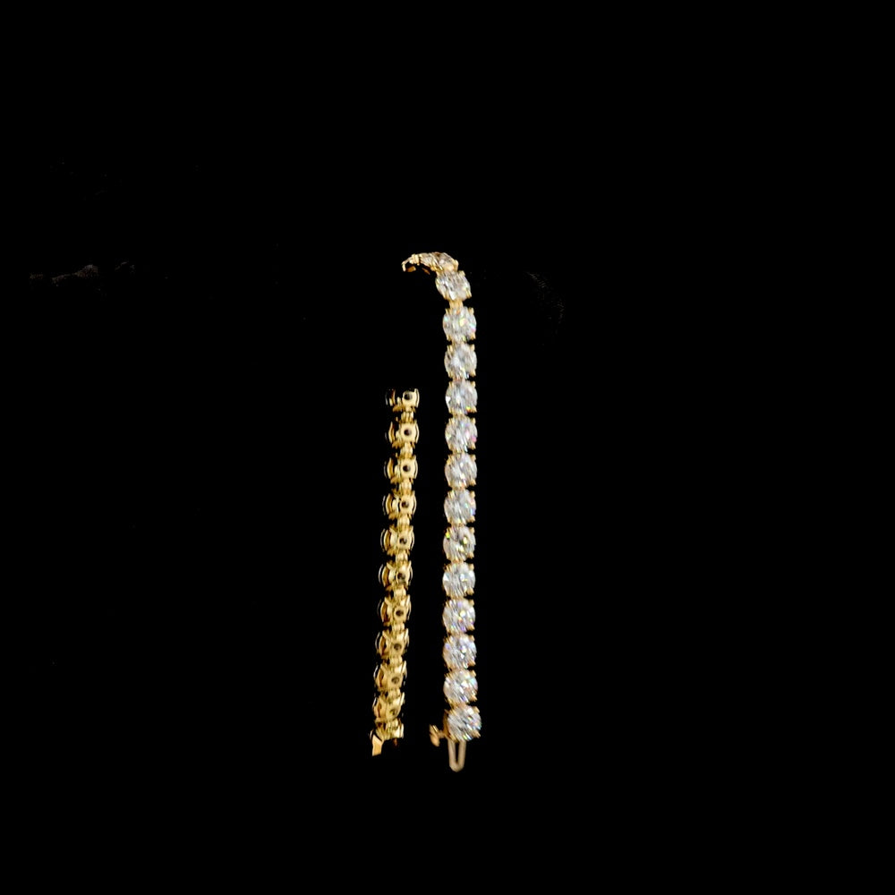 14K Yellow Gold 28-Stone Tennis Bracelet with Round Brilliant Cut Lab Diamonds - E-F VS1 Quality, 20.01 Carat Total Diamond Weight - Covaloro Fine Jewelry
