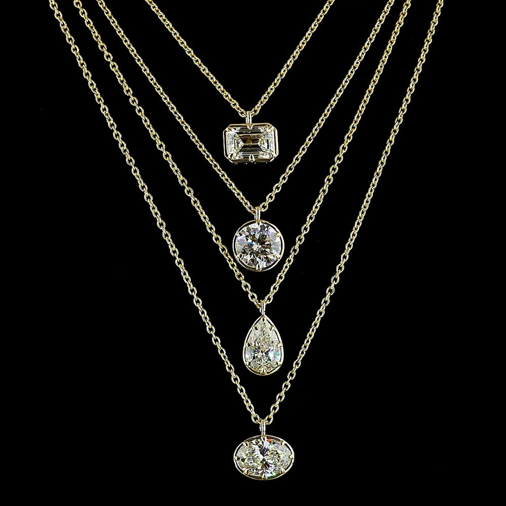 14K Yellow Gold 3.76 Carat Round Brilliant Lab Diamond Solitaire Pendant with Bezel-Prong Setting - E-F Color, VVS2 Clarity - Covaloro Fine Jewelry