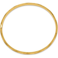 14K Yellow Gold 4.75mm Diamond-Cut Hinged Oval Bangle Bracelet with Box Catch Clasp by Oro Pregiato