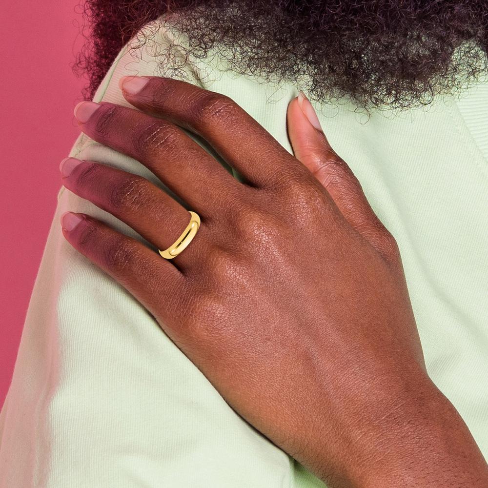 14K Yellow Gold 5mm Comfort Fit Wedding Band - Size 5 by Luciano & Cie