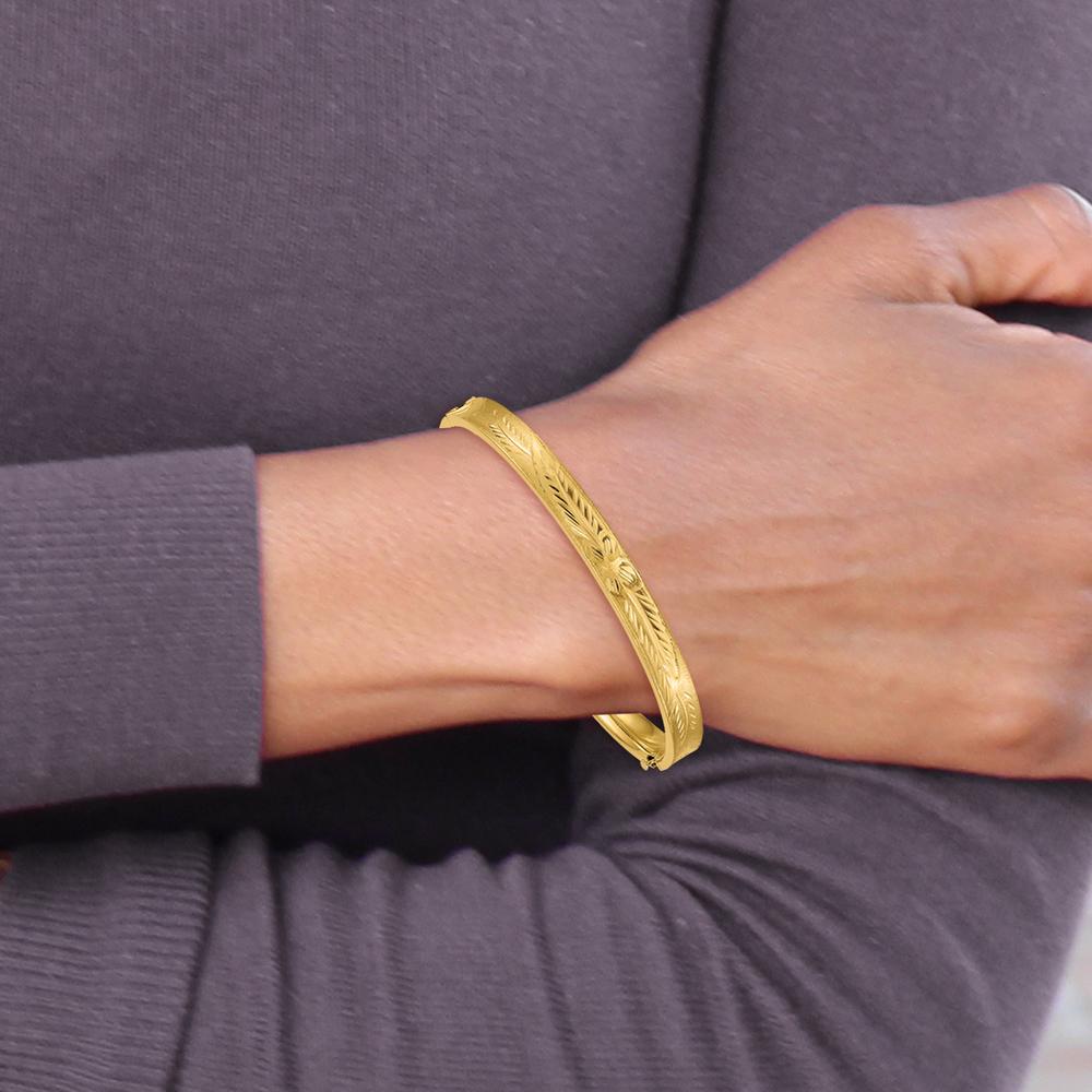 14K Yellow Gold 6mm Diamond-Cut Concave Hinged Oval Bangle Bracelet with Polished & Brushed Finish by Oro Pregiato